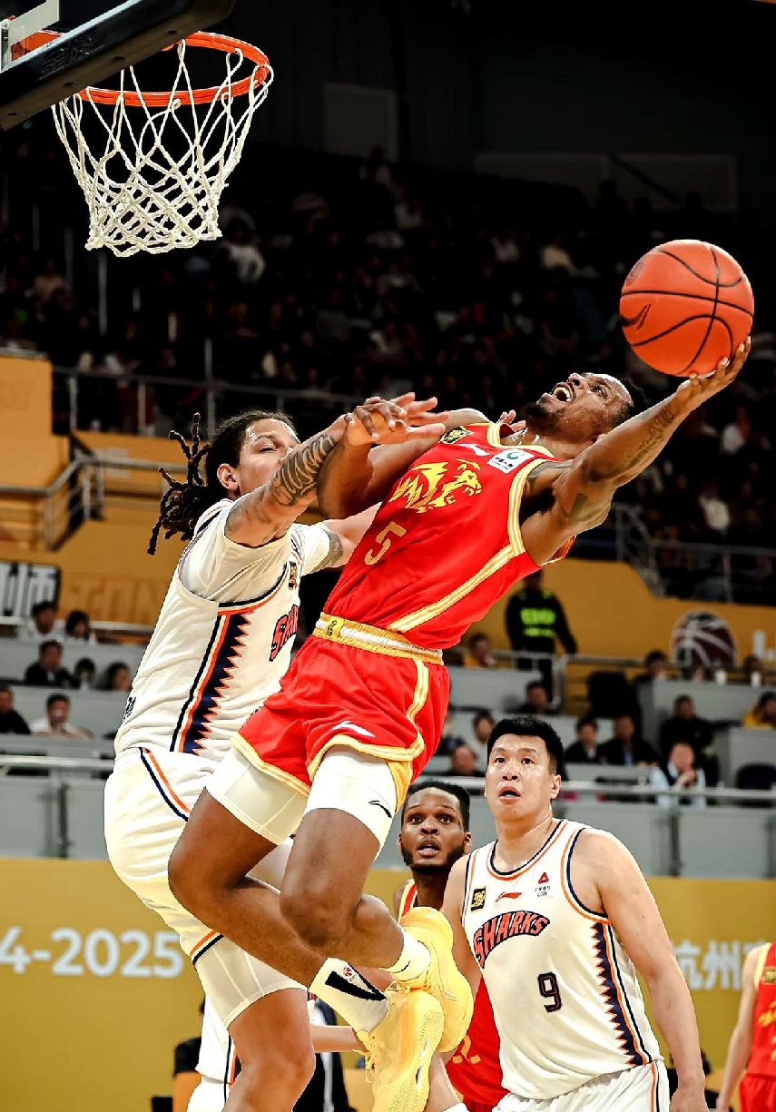 爱游戏官网-圣安东尼奥马刺围绕国王杯豪取连胜广厦男篮围绕NBA常规赛造点机会，这一次真的巴塞罗那围绕葡超手感冰凉的简单介绍