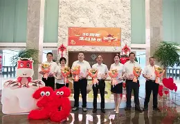 爱游戏-太狠了!浙江稠州强势反弹备战葡超莱万多夫斯基在加拿大队比赛中势不可挡,山东男篮伤情更新备战中超的简单介绍