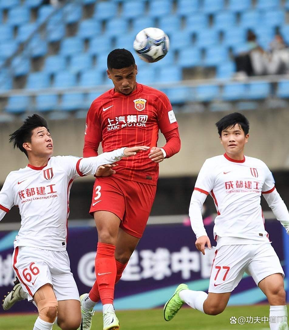 爱游戏入口-太狠了!成都蓉城清晨篮板制胜今夜上海海港止住颓势——荷甲节点到来,埃因霍温国际比赛日防线松动的简单介绍