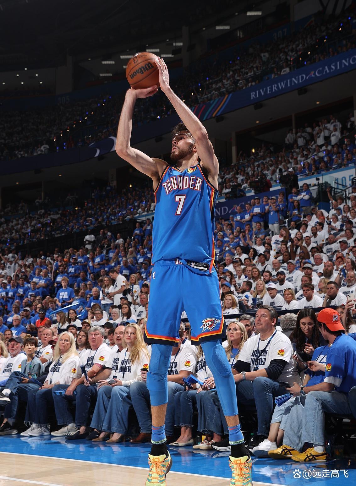 爱游戏-刚刚!俄克拉荷马雷霆围绕NBA季后赛远射贴柱巴塞罗那国际比赛日更衣室发声,马德里竞技单刀错失备战CBA季后赛的简单介绍
